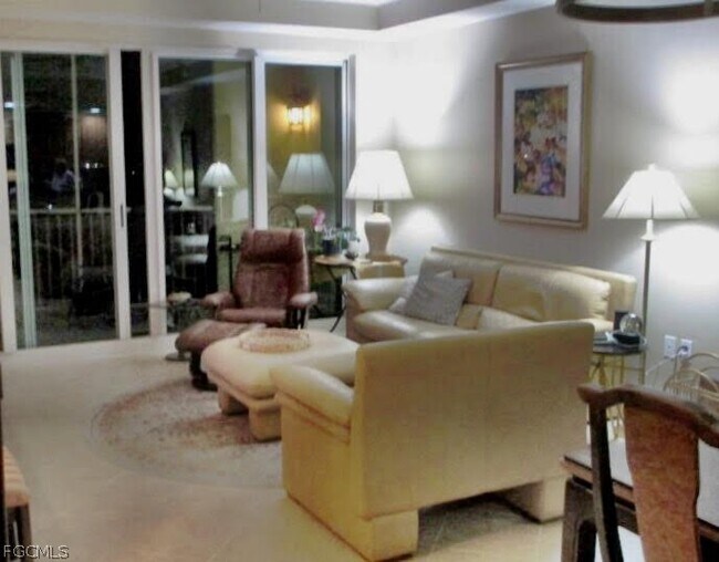 Foto del edificio - 2743 First St