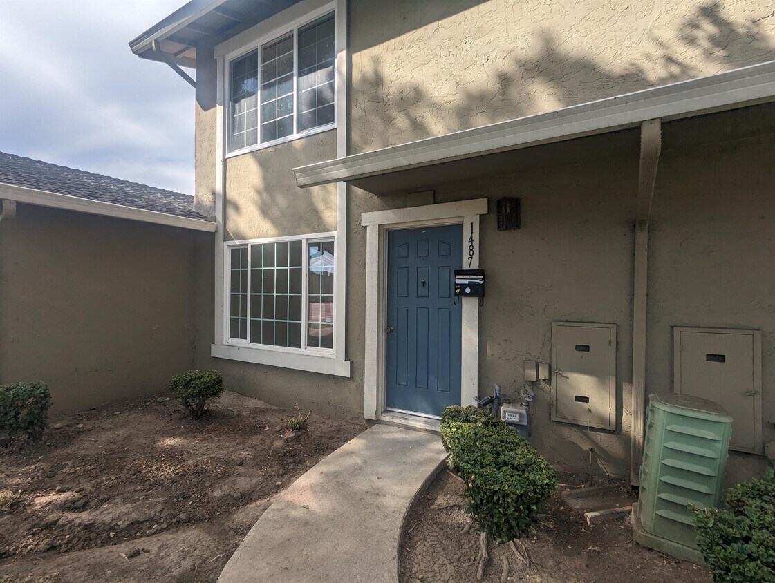 Primary Photo - 1487 Tierra Buena Dr