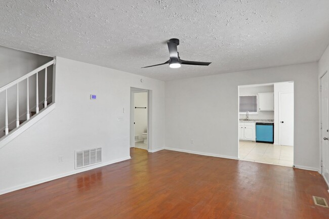 Building Photo - 5022 Windsor Downs Dr