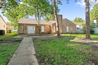 Building Photo - 9308 Tooley Dr