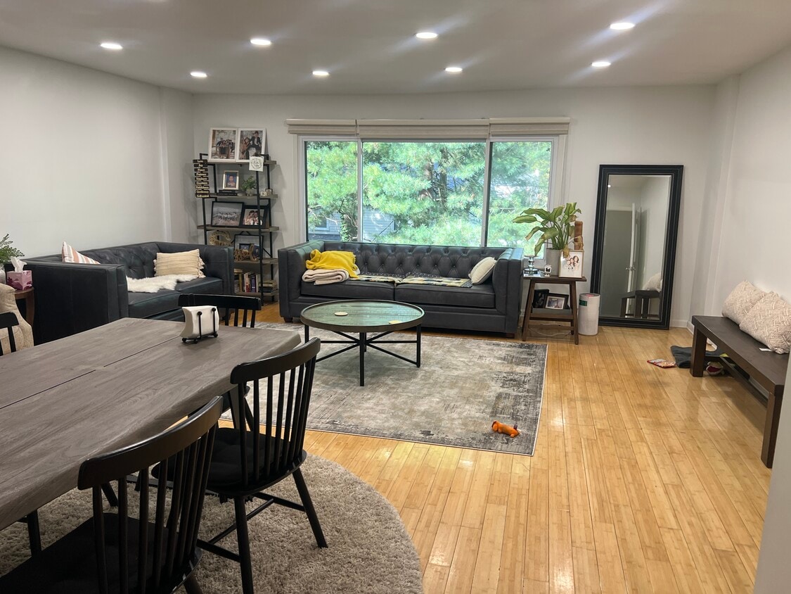 Foto principal - 919 Putnam Blvd