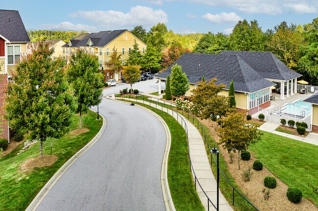 Foto del edificio - Avalon at Sweeten Creek