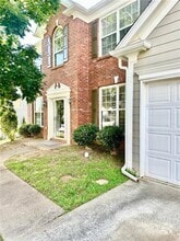 Building Photo - 2616 Myrtlewood Ln NW