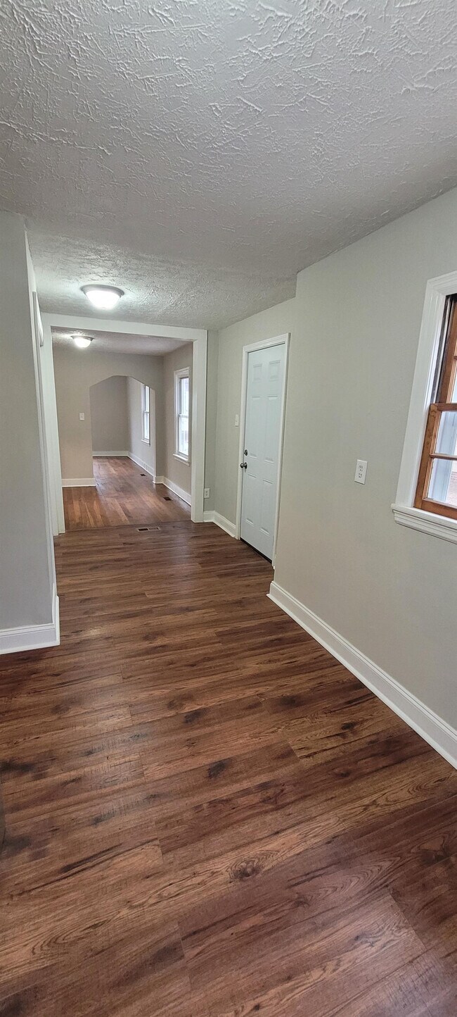 Foto del edificio - 928 Oglewood Ave