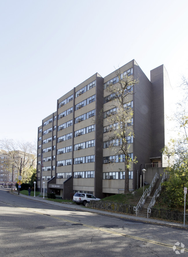 Building Photo - Murray Towers