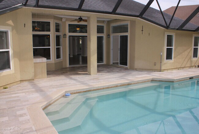 Foto del edificio - 325 Lauden Ct