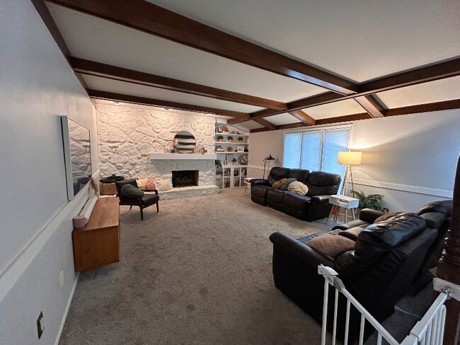 Foto del edificio - 6001 Heywood Cove