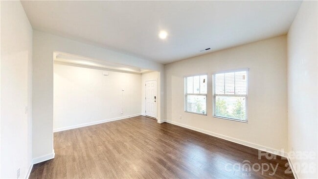 Foto del edificio - 4500 Collingham Dr