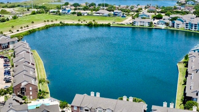 Building Photo - 3506 Cove View Blvd