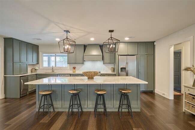 Foto del edificio - 5526 Lincrest Ln