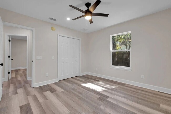 Foto del edificio - 2034 Harold Ct