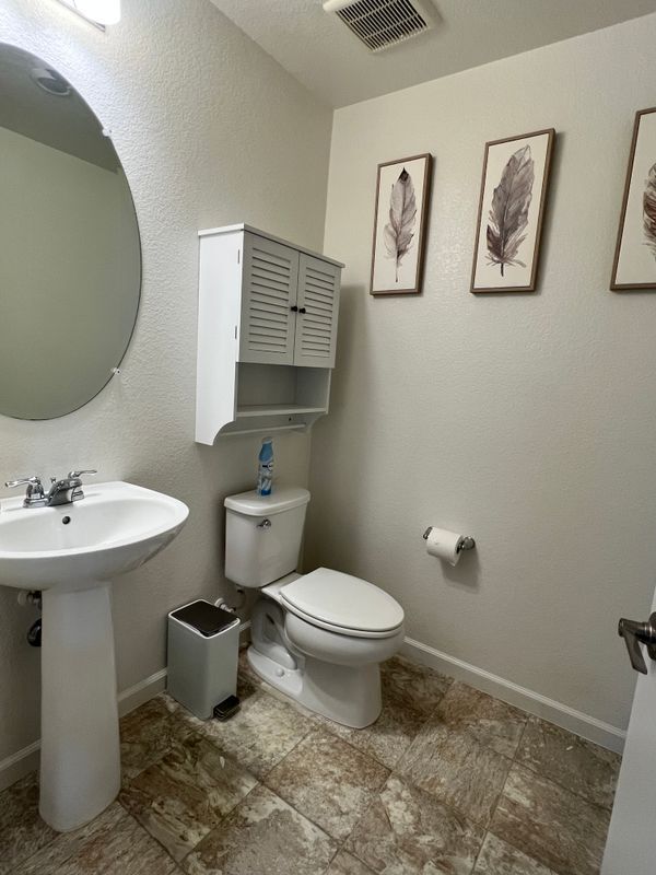 Building Photo - 1435 W Woodward Ave