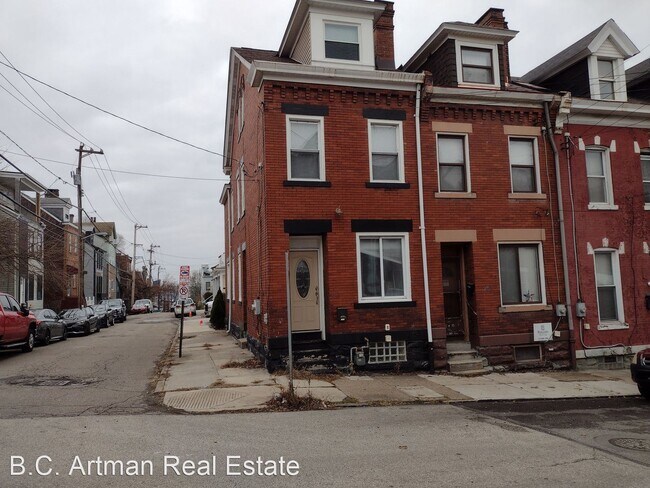 Building Photo - 3 br, 1.5 bath House - 330 39th Street