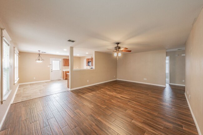 Foto del edificio - 25% OFF FIRST MONTH'S RENT WITH 12 MONTH LEASE! Lovely 3 bedroom, 2 bath home in Harriet Creek Ra...