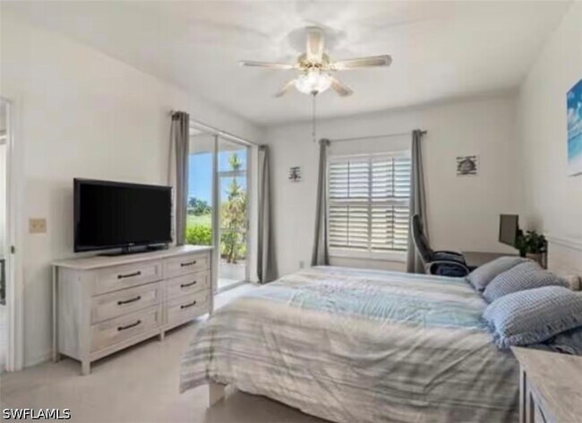 Foto del edificio - 9855 Costa Mesa Ln