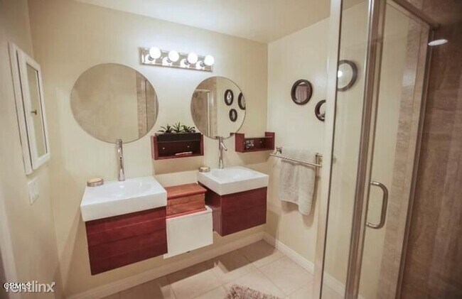 Foto del edificio - 2 br, 2 bath Condo - 130 Monterey Rd Unit 111