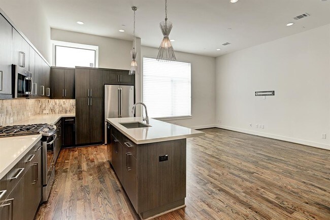 Foto del edificio - 1004 California St