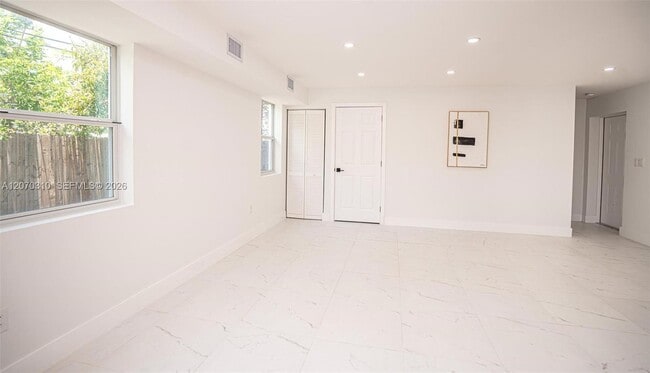 Building Photo - 20720 NW 34th Ave