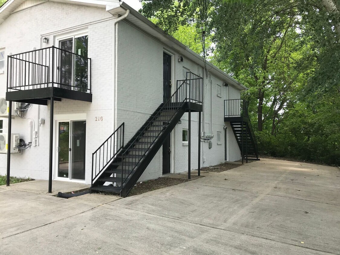 Foto principal - 210 Marion St