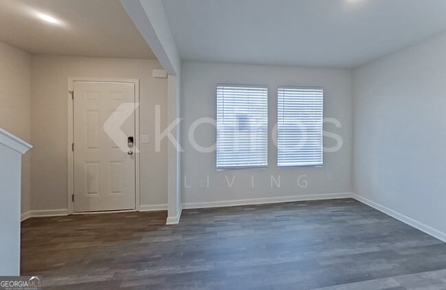 Building Photo - 102 Rock Run Trl