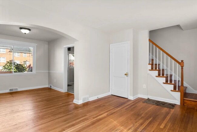 Foto del edificio - 1420 Cedarcroft Rd