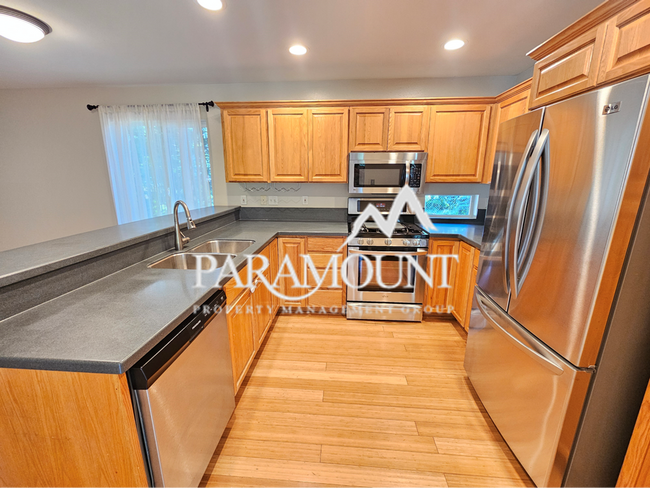 Foto del edificio - Beautiful 3 Bedroom in Bremerton!