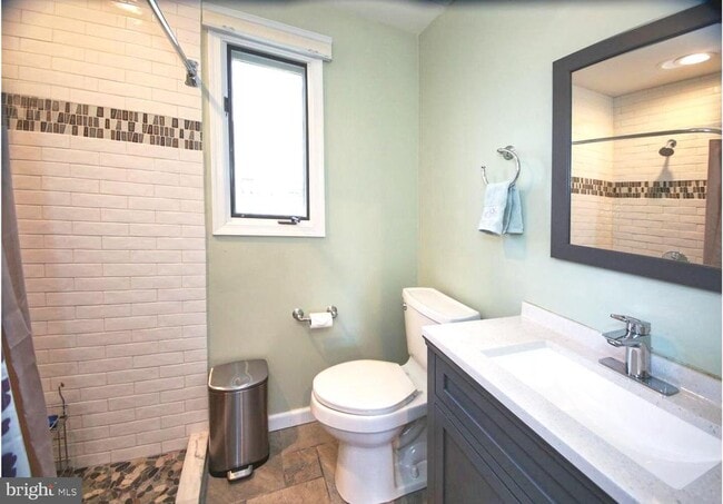 Building Photo - 1120 Cymry Dr