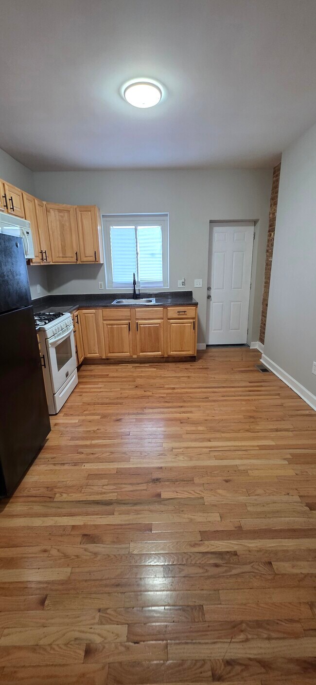 Foto del edificio - 2415 Jefferson St