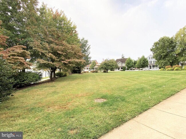 Foto del edificio - 9112 Brien Pl