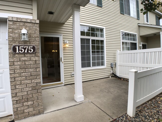 Foto del edificio - 1575 Hummingbird St