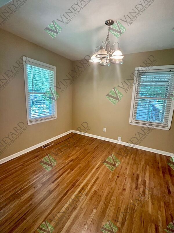 Foto del edificio - 4306 Hillcrest Dr