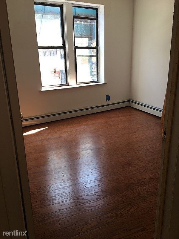 Building Photo - 3 br, 1 bath Apartment - 86-49 125th Street 1