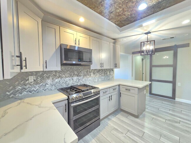 Foto del edificio - 44309 Date Ave