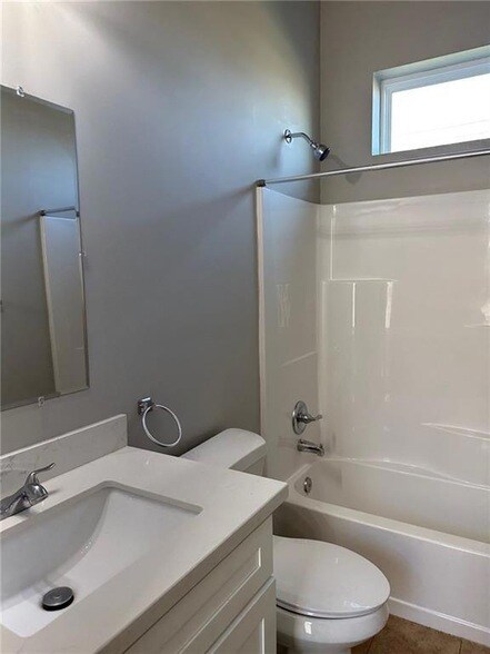 Building Photo - 3033 Pauger St