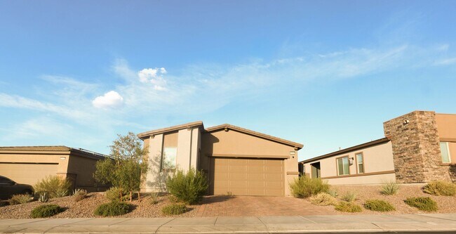 Building Photo - 294 Brg Cyn St