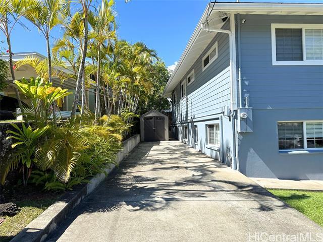Building Photo - 1319 Humuula St