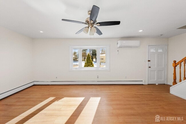 Foto del edificio - 691 Cook Ave