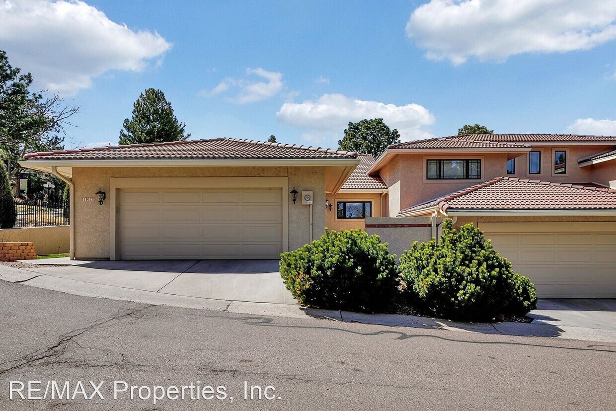 Primary Photo - 4 br, 3 bath House - 707 Count Pourtales Dr.