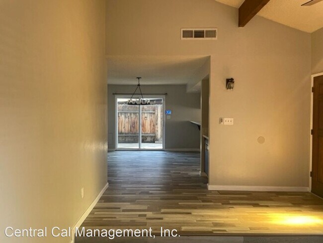 Building Photo - 4800 Treanna Ave