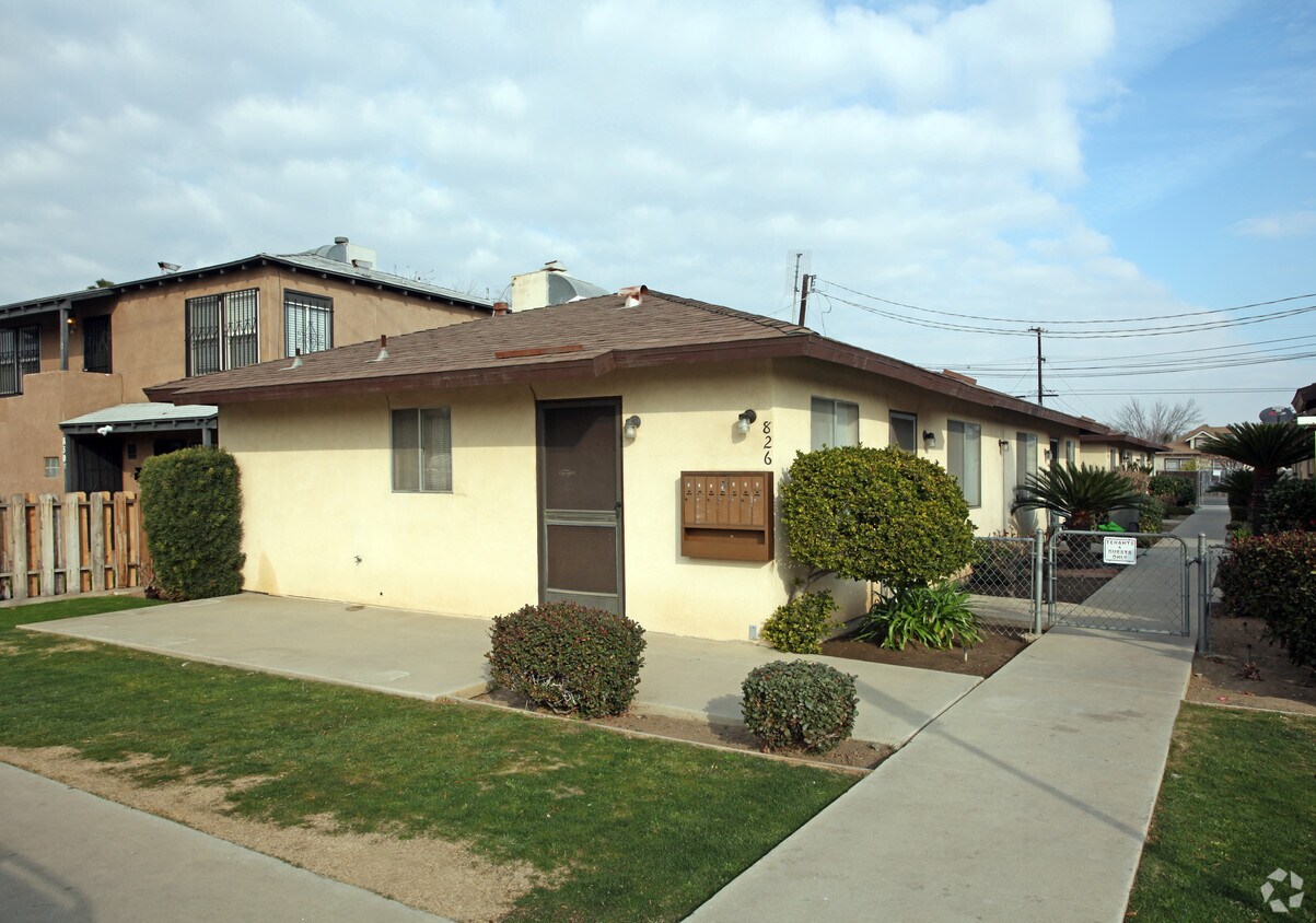 Primary Photo - 826 30th St