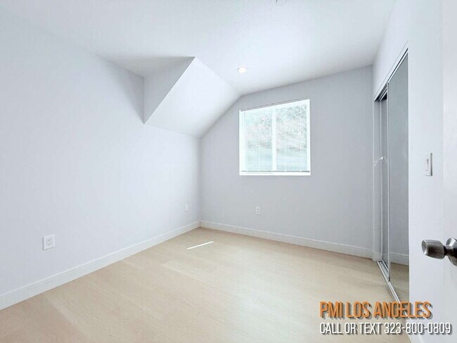 Foto del edificio - 206 E 87th St