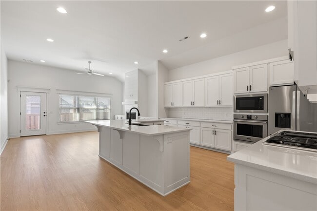 Foto del edificio - 6300 SW Beacon St