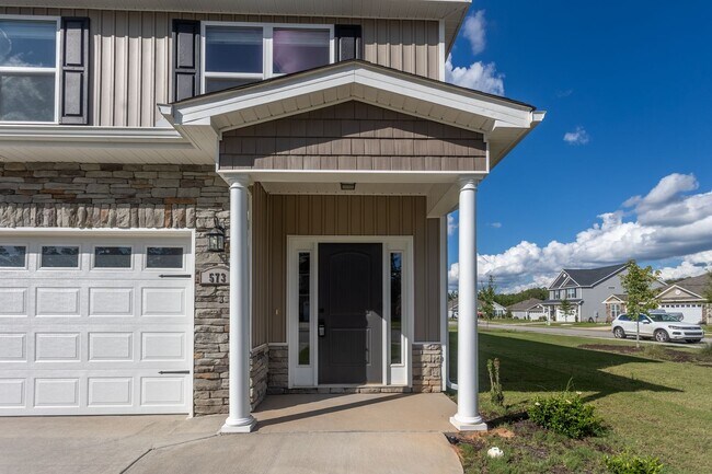 Foto del edificio - Welcome to Summerton Village!  $$ Ask about our free rent lease promo!