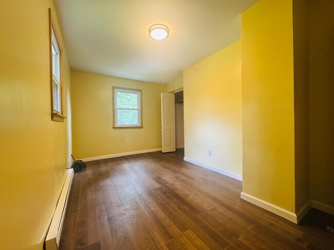 Foto del edificio - 201 Eastland Rd