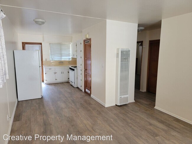Building Photo - 2 br, 1 bath House - 626 E. Chapel St. Unit D