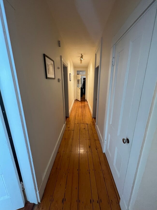 Building Photo - 507 Green St