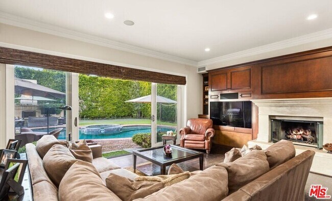 Building Photo - 2147 Duxbury Cir