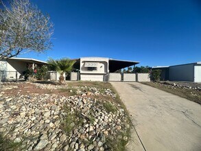 Building Photo - 905 Terrace Dr