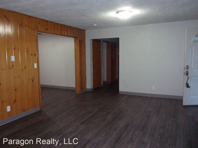 Building Photo - 3 br, 1.5 bath House - 305 N 18th St.