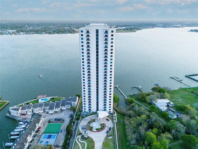 Building Photo - 4821 E NASA Pkwy